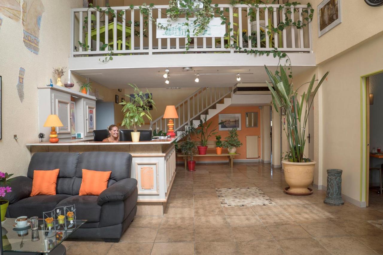 Contact Hotel O'Nice Сент Екстер'єр фото